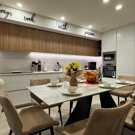 Nyaraló Marcel Cahen 5 Luxurious For Families Groups And Events